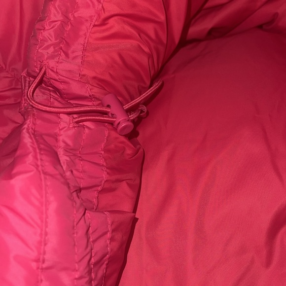 OLD NAVY Water-Resistant Frost Free Short Puffer Cactus flower Jacket Sz XXL WMN - Picture 4 of 6